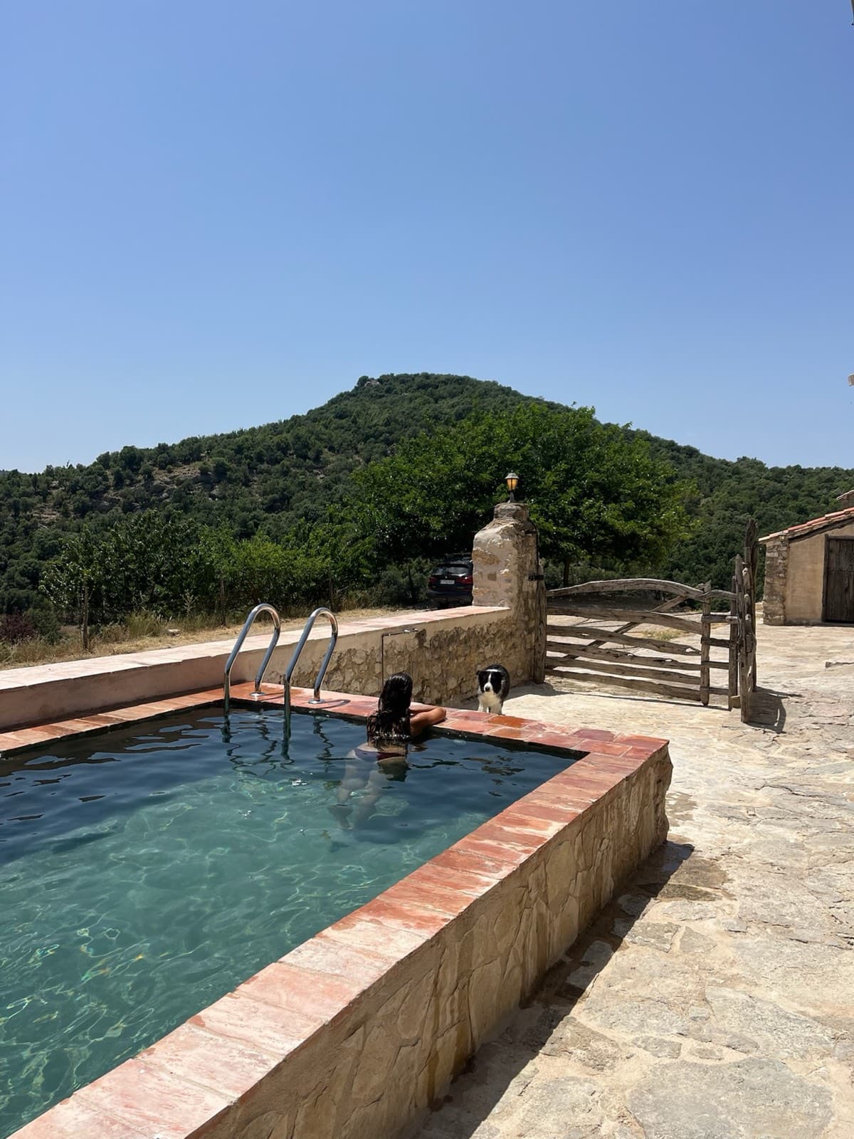 Piscina con vistas — Masía La Perera